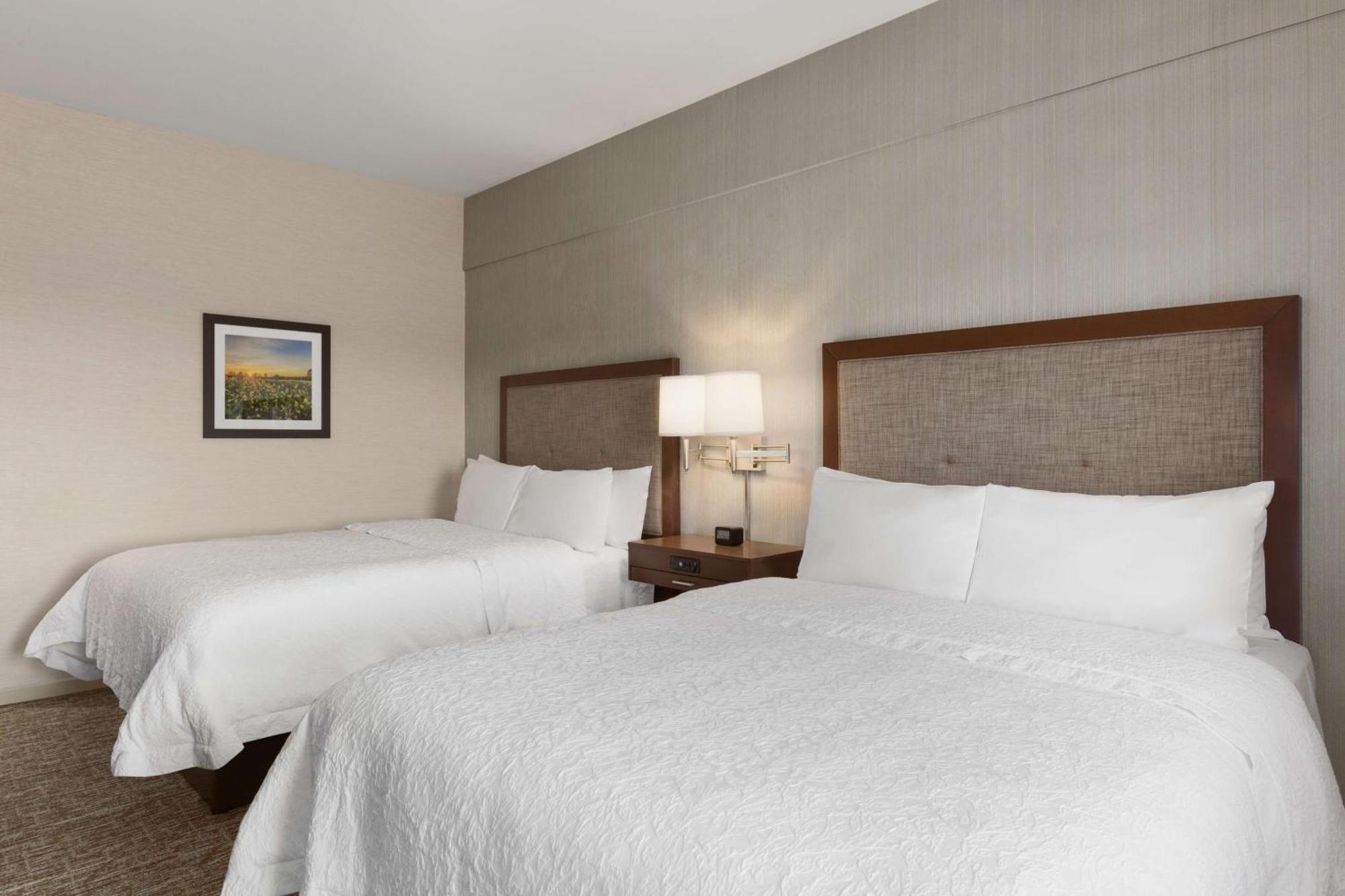 Executive Queen Room with Two Queen Beds and Water View - Non-Smoking